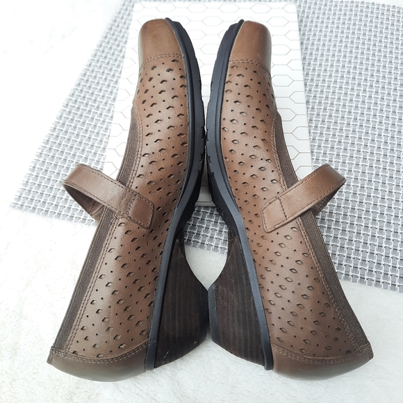 Abeo Noelle Comfort Pumps Perforated Cap Toe Mary Jane 7 Narrow Tan Leather Fall - Picture 8 of 12